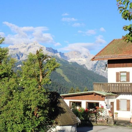 גרמיש-פרטנקירכן Pfeiffer Alm Am Sonnenhang Mit Blick Auf Die Zugspitze מראה חיצוני תמונה